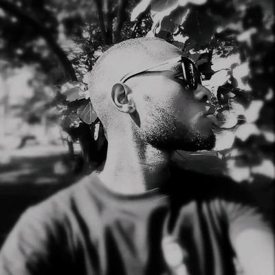 Drake6857837512's profile picture. 