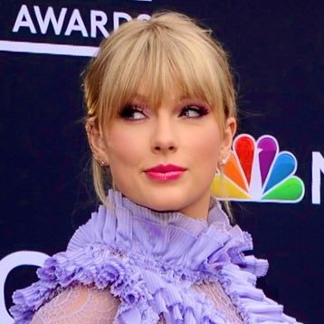 25 // I always felt I must look better in the rearview 🦋 will cancel my plans if @taylornation13 calls 🌷🌿