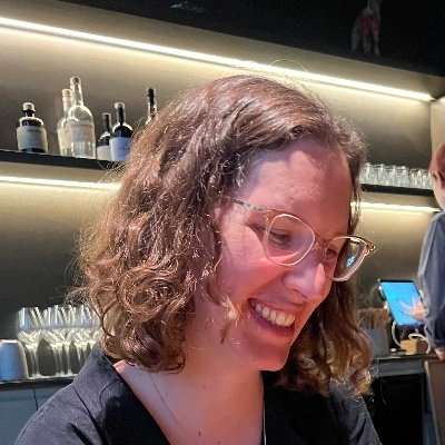 Livnetata's profile picture. מביכה בזכות עצמי