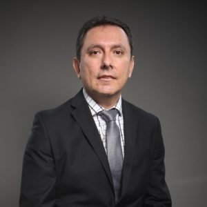 El Dr.  es un destacado médico especializado en cardiología, con una sólida trayectoria en el tratamiento de una amplia gama de enfermedades cardiacas.