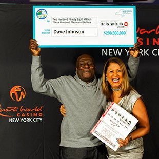 Am Dave Johnson the Winner of $298.3 Million from Powerball Lottery. I am given out $30,000 to my first 2k followers💰💰