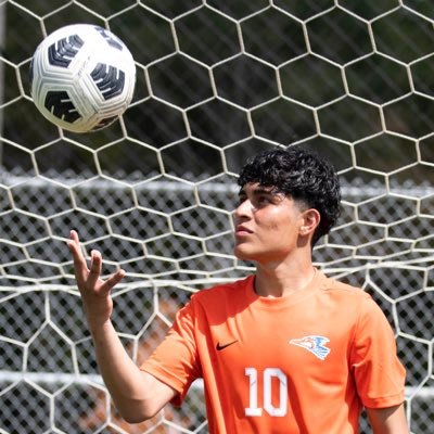 Former Eastlake soccer star Omar Gio Mora commits to D1 Oral Roberts