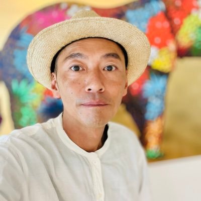◉エコビレッジ サイハテ発起人・アーティスト : これからの時代を活き生きる 新しいライフスタイルや文化の創造と定着を目指し、日本中に幸せベースの村々をつくり、繋げ、開放すべく奔走中! イマココ、東松島KIBOTCHAにて〝#スマートエコビレッジ〟づくりをしています。