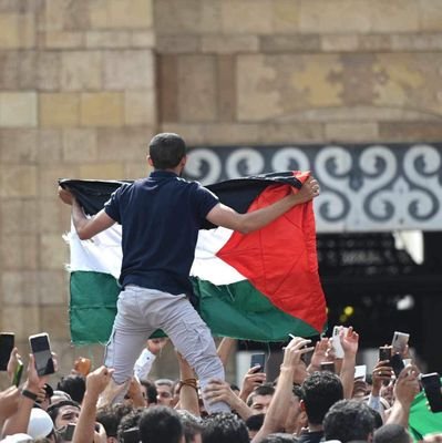 هذا الحساب يدعم القضية الفلسطينية ولا يعترف بدوله اسمها إسرائيل