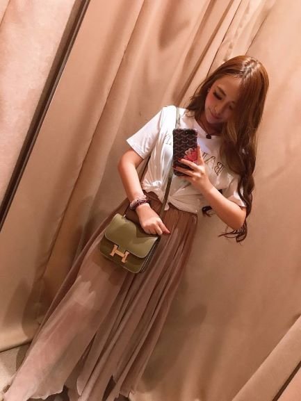 れることは幸福ではない。爱することこそ幸福だ。LINEに追加してください【https://t.co/kMg390h1mo】