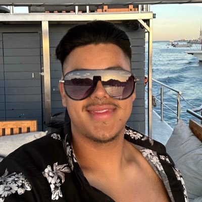 * Bay Area, CA 🇺🇸📍, Michoacán 🇲🇽 Jalisco * LGBTQ+ 🏳️🌈 * 24 🎂 ♑︎ * All social media @zandersanchezz