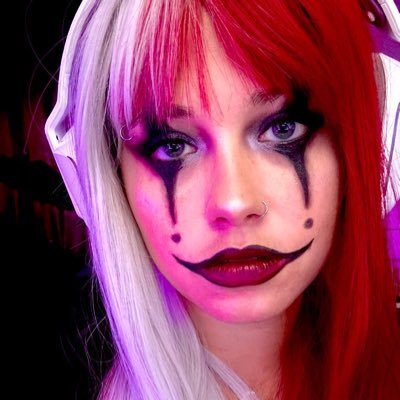 Heya, I'm Moon! I'm a part-time Horror streamer on Twitch || Business Inquiries: lunarhijinx@yahoo.com