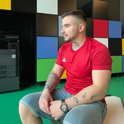 egereusse's profile picture. Radiant 1019