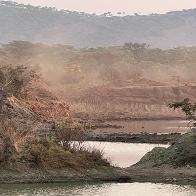 Ezramis's profile picture. 