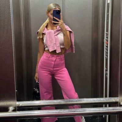 senasygm's profile picture. 𝓚𝓲𝓽𝓪𝓹 📚 𝓴𝓪𝓱𝓿𝓮 ☕️ 😻нαм∂ü sεηαℓαя σℓsυη (Balıkesir)Mina❤️Yiğit❤️Güneş ❤️😻