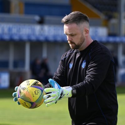 Father/husband 1st 👩‍❤️‍💋‍👩 #goalkeeper enthusiast 2nd🧤1st team #Gkcoach at @Morton_FC & Owner of @GkNexusOfficial 𝐌𝐲 𝐨𝐰𝐧 𝐯𝐢𝐞𝐰𝐬