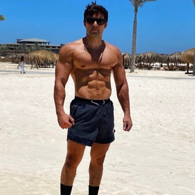 Vegan 🌱 100% plant based 100% natural powerlifter/bodybuilder 15th year of training