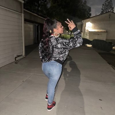 DiamondFlo34364's profile picture. 