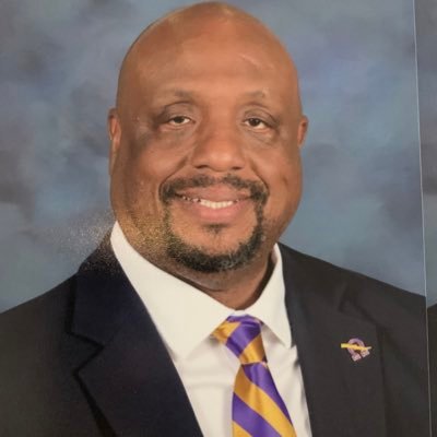 Believer, Husband, Father, Brother | Principal @Hillsboroughsch @WilliamsIBMYP | Past President of @HASA_Leaders | Member of Omega Psi Phi @officialOPPF