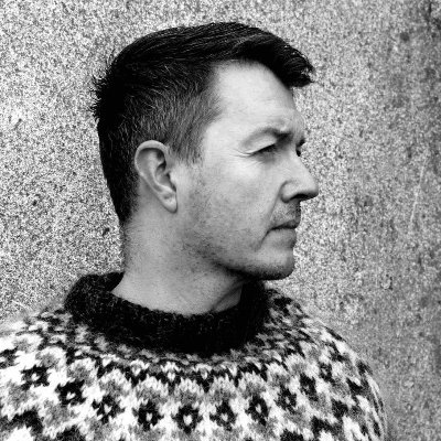 Award winning songwriter from Iceland and a bassplayer