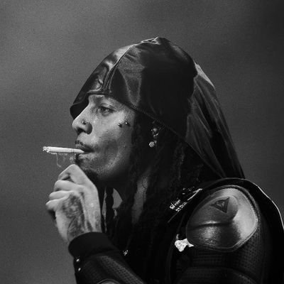 Slimpinguine's profile picture. Black Mafia😏