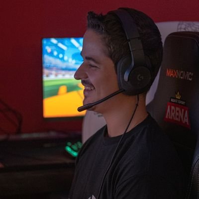 Tuybag's profile picture. 27 🇱🇺
Top 5 @AlsaLan Switch & Score
Rocket League Player Peak GC3
League of Legends Player for fun (Peak D2 90LP)