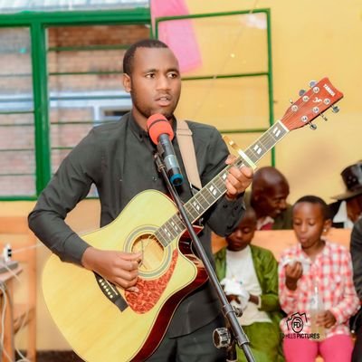 BYIRINGIROPhil2's profile picture. _Humble
_Hospitality Management 
_Acoustic guitarist
_A Gunner 💓