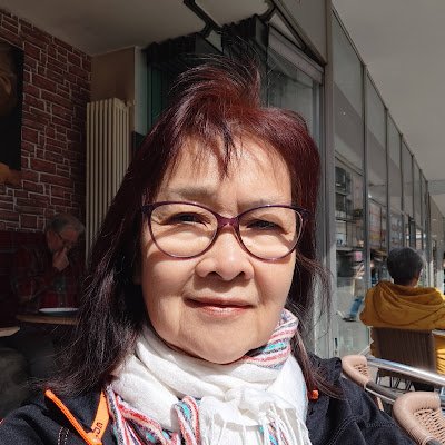 chantra120556's profile picture. 