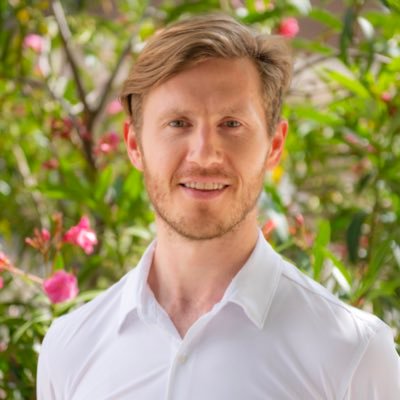 Aidannyj's profile picture. The 'Ad Creative' guy. I build high-converting ad creatives at scale for product companies that turn viewers into buyers | DM to get started