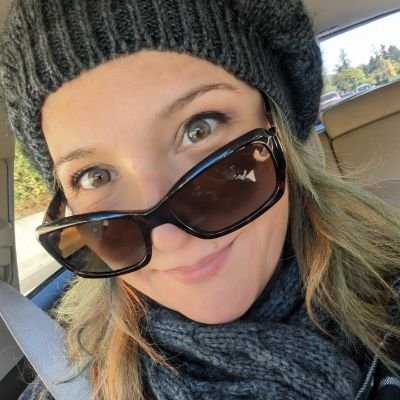 Chick, Gamer, Mom, Simulation Director, Wine & Drink Sipper, Retweeter & Hugger, ENFJ 💜ARMY_OT7, MOA, mostly a bi 48yo low-key problem solver n lover o life