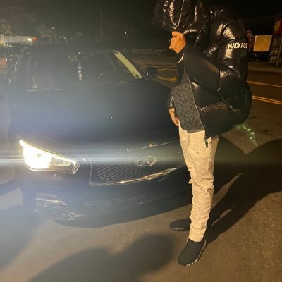 dineroisdnero's profile picture. @xnoducking