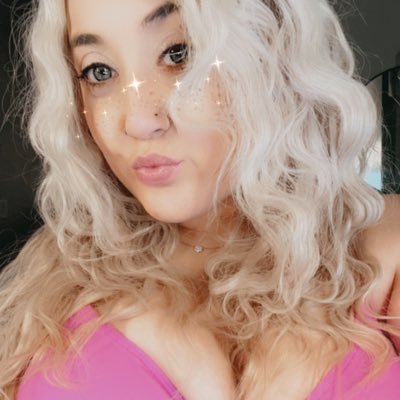 BaeAtNite's profile picture. 👻- BaeAtNite