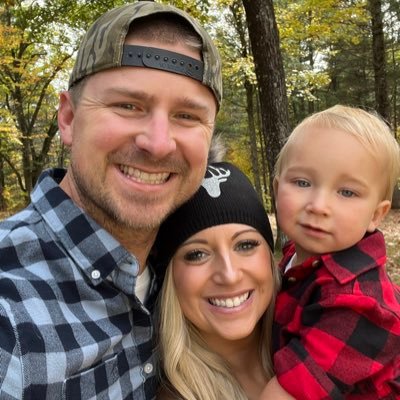 FAMILY. NFT Owner. Anytime Fitness Manager. @cootslures Director. Master’s Degree The University of Alabama. Strength Coach CSCS. Wisconsin is home. @veefriends