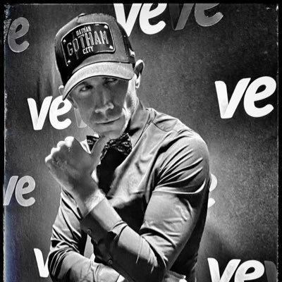 unklemeesh's profile picture. Here for updates on Marvel/DC, fun fandom, healthy hearted stories, and some news…Trying to Block out the craziness at the same time on this 💪