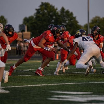 3.805 GPA 3⭐️ 6’5 275 All-District OT/DE 952-956-2033 Hudl- https://t.co/FPHEFHMwXA treyboyd246@gmail.com Shakopee HS, MN