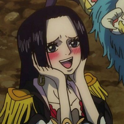 Yzzlova's profile picture. a lonely woman walks towards a mountain🥀