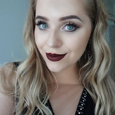 terapeutacarolb's profile picture. • Mesa Radiônica do Amor Divino 💖
• Tarot 🔮
• Atendimentos e curso | ONLINE ☯️
• +10k pessoas de diversos países atendidas 🕉️
• Seja o próximo? 👇🏻💌