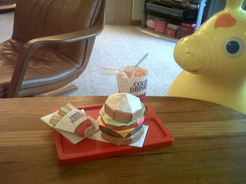 kuro_osaka's profile picture. 3月12日アカウントを作って9カ月放置してました。ようやく始動します。大阪生まれの大阪育ち。初上京＝就職面接＝そのまま在住で10年経ちました。まだまだ道に迷います、電車乗り間違えます。kuroyamaです。