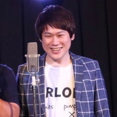 大阪でフリー芸人！ゲーム大好き芸人 お仕事の依頼などはDMでお願いいたします！ YouTubeやってます✨【食レポ芸人】パーラーチャンネル！チャンネル登録お願いします🙇‍♀️ https://t.co/SfzfiCKEdb