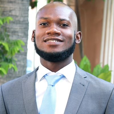 Jeff9590's profile picture. Étudiant en gestion des entreprises, électricien, pianiste amateur 🎹🎶, graphiste.