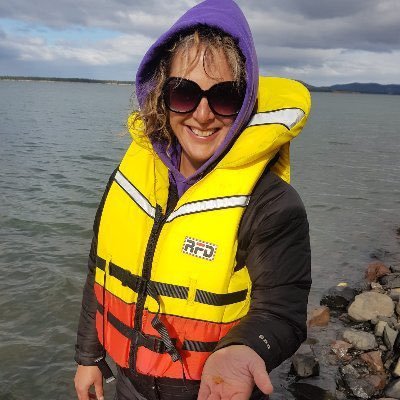 Marine socio-ecologist researching conservation, and management options for stressed out marine habitats. Show me fish, invertebrates, flowers and algae.