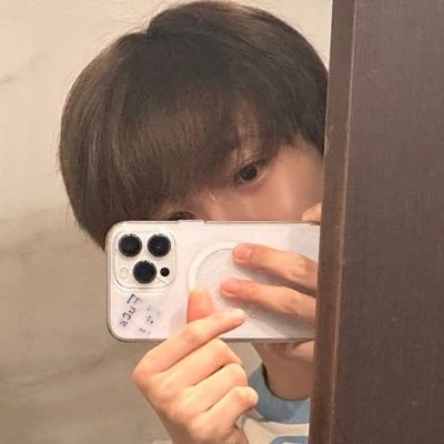 beammm33's profile picture. 