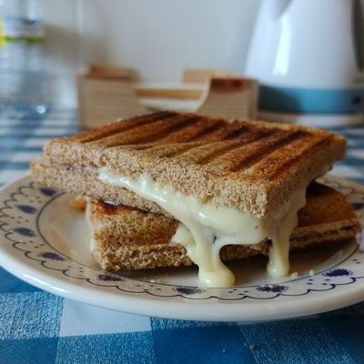 buenopuesvale's profile picture. Ola soy pobre