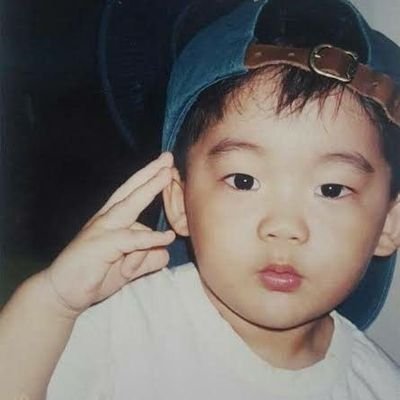 ChloooBear's profile picture. 