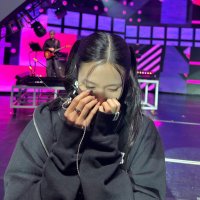 blue ♡ (@_chaeeeeeng) 's Twitter Profile