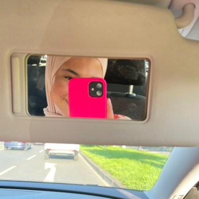 EinfachNobodyy's profile picture. just chilling