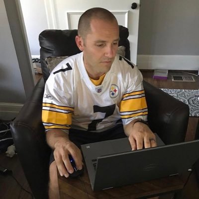Network Director @FansFirstSN. Steelers Writer/Podcaster @SteelCNetwork. Husband. Father of 5. Golfer @Golfer_Gang. Quoted in Washington Post. #RideorDieCrew