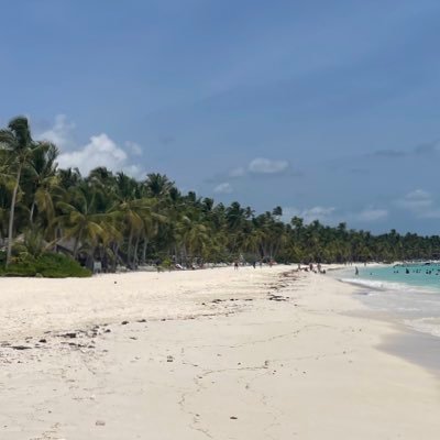 fvinader's profile picture. 