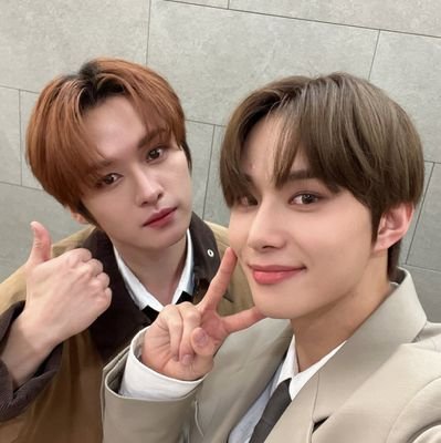 🍀⋆..: Jungwoo y HanJi  ^^  ☆ bts skz nct wayv svt en- ~ ͏ ᵕ̈ Sunoo ^-^ Jaemin ♡ 🍀 Ravenclaw como Hanjis 💙