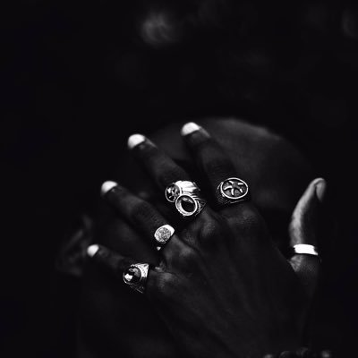 _mideblvck's profile picture. UNDER CONSTRUCTION 🚧 Come back in an Hour ⏳