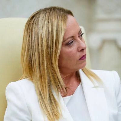 Fernand22929596's profile picture. Advogada, casada. Meu partido é o Brasil 💚💛💙🇧🇷🇧🇷🇧🇷 Acesse a Solução. Terceirizamos rotinas adm & financeiras do seu negocio 👇