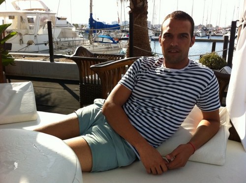 ccarlos81's profile picture. Lives,smiles and dreams...