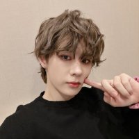 Yi 依 (@kuncatb0y) 's Twitter Profile
