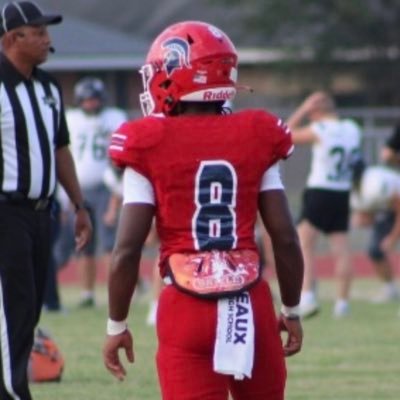 Lafayette, LA,Football, and Track, comeaux high school C/O 2024, height - 5’10 weight 160lbs (100m - 11.1) email - dekenziesolomonTF@gmail.com. # (337)-501-6031