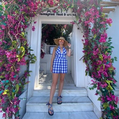 shainanigans__'s profile picture. UE'19 🏊🏼‍♀️ SMU Law’22🐎